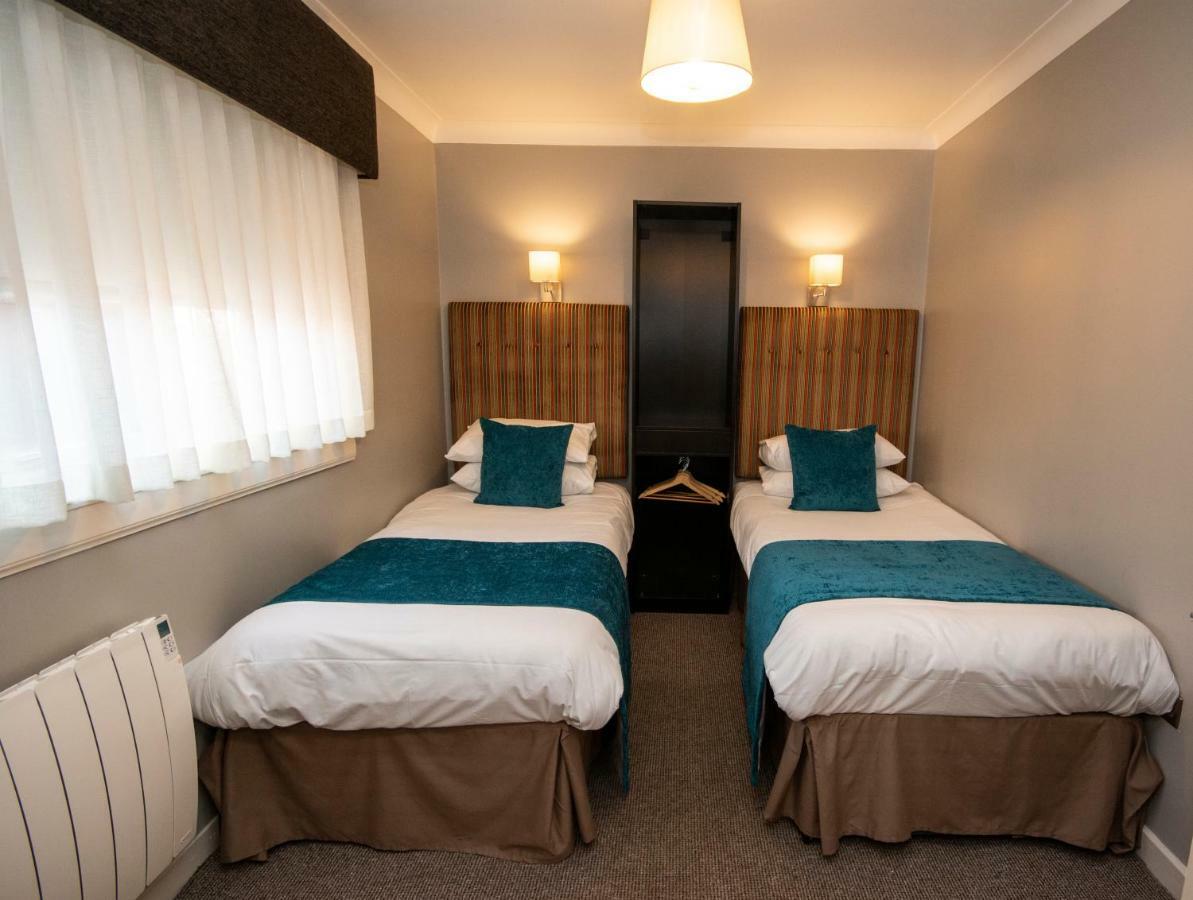 The Georgian Hotel Coatbridge Extérieur photo
