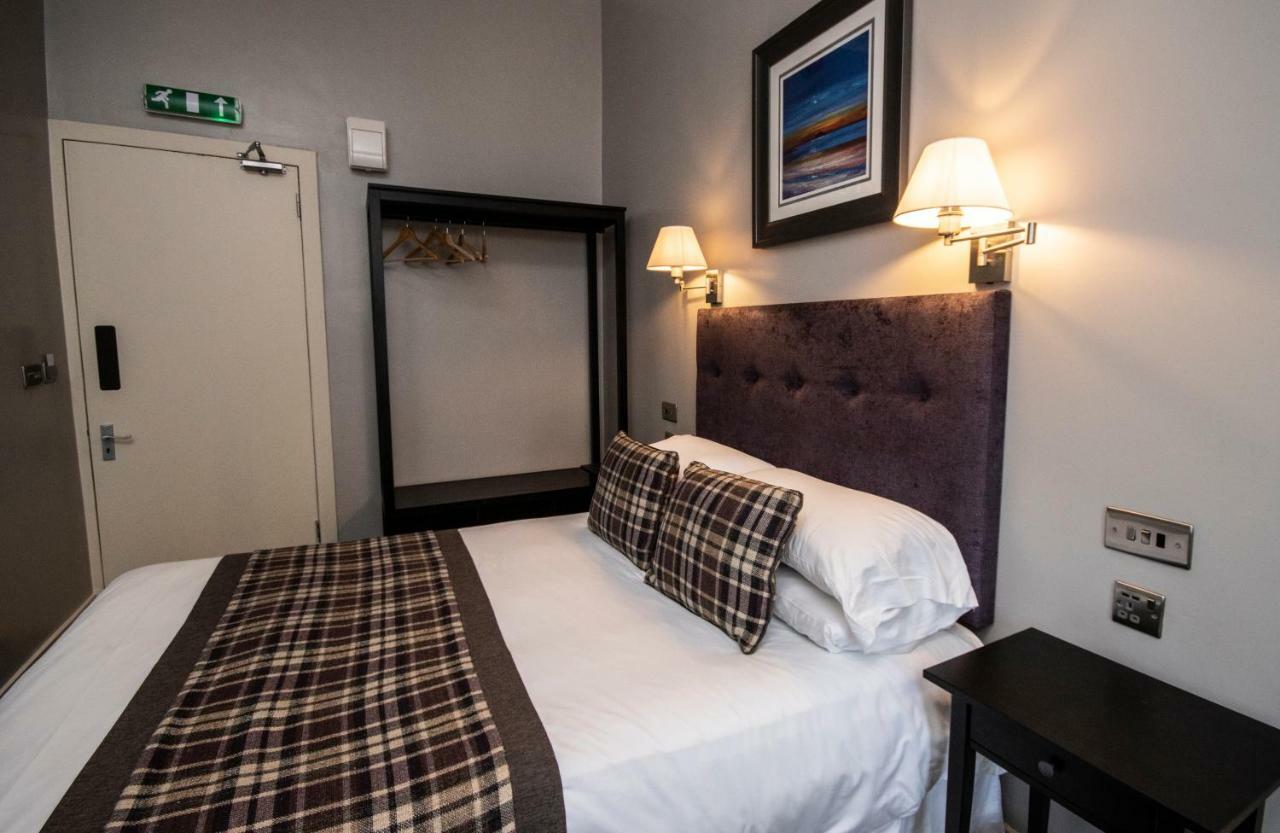 The Georgian Hotel Coatbridge Extérieur photo