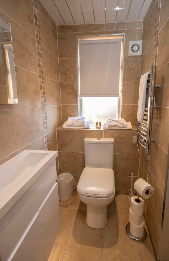 The Georgian Hotel Coatbridge Extérieur photo