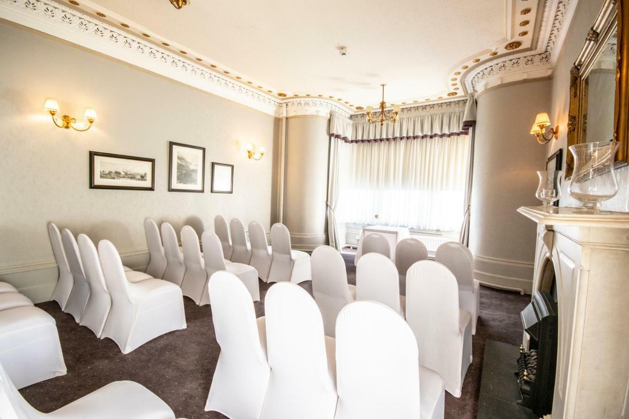 The Georgian Hotel Coatbridge Extérieur photo